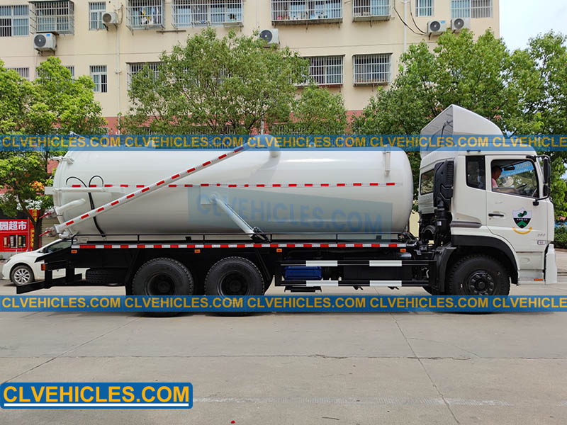 شاحنة شفط مياه الصرف الصحي