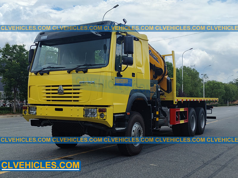 AWD truck with crane