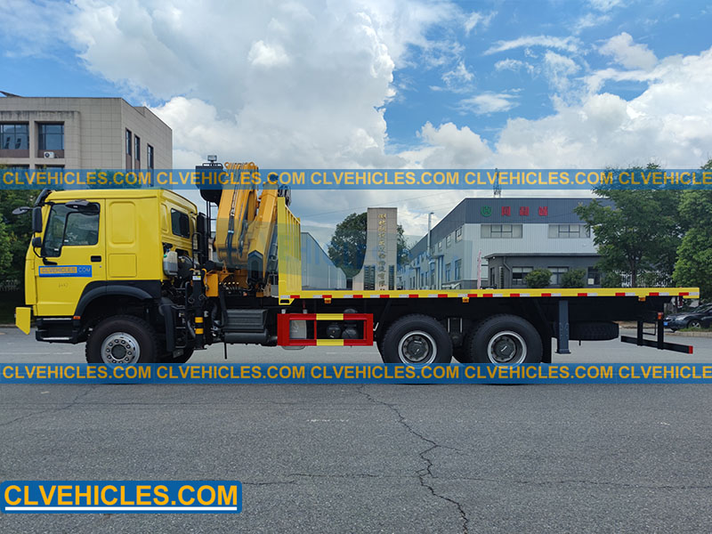 6x6 AWD truck mounted crane