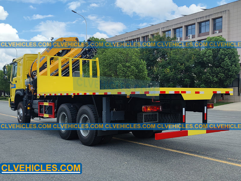 HOWO truck with 16ton crane