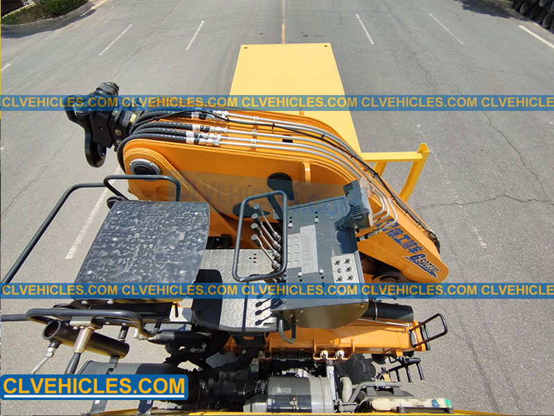 truck mounted xcmg crane