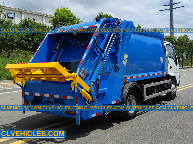 ISUZU rear load compactors