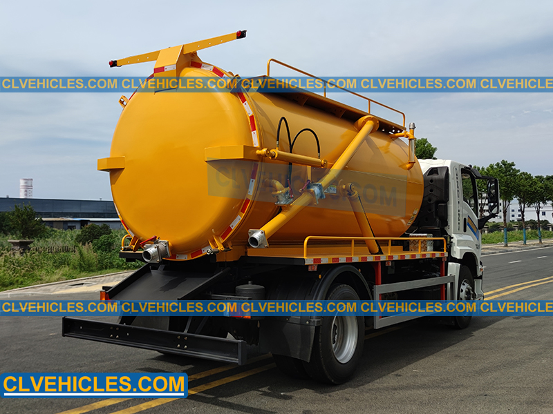 ISUZU sewage suction truck