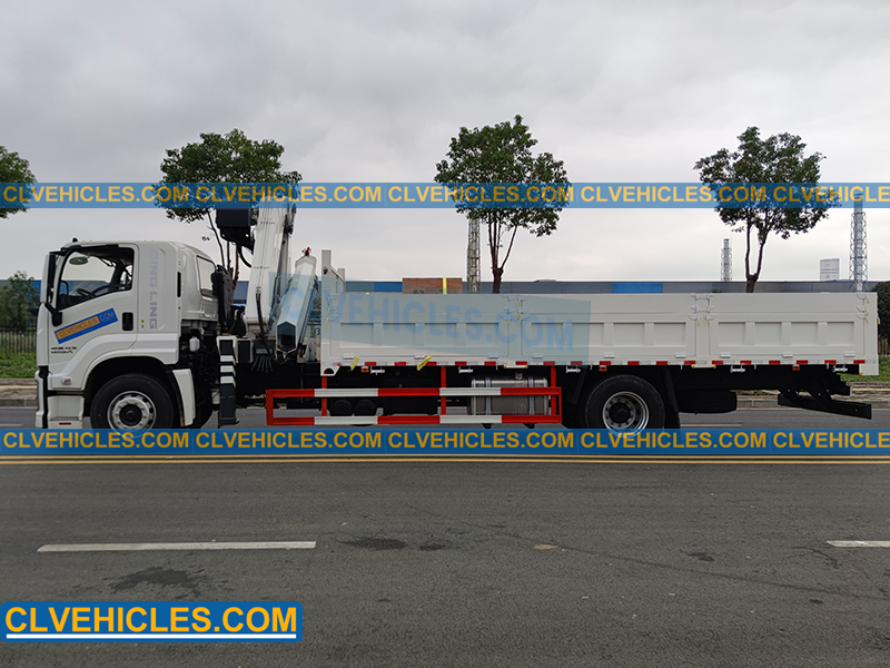 ISUZU truck with 10t crane