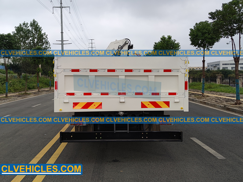 ISUZU truck mounted crane