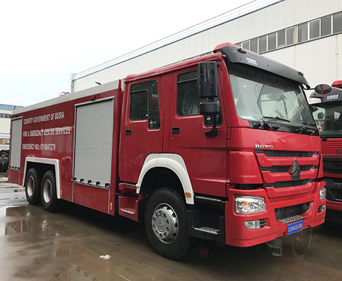 وحدة واحدة من شاحنة إطفاء HOWO 16000L إلى نيجيريا
