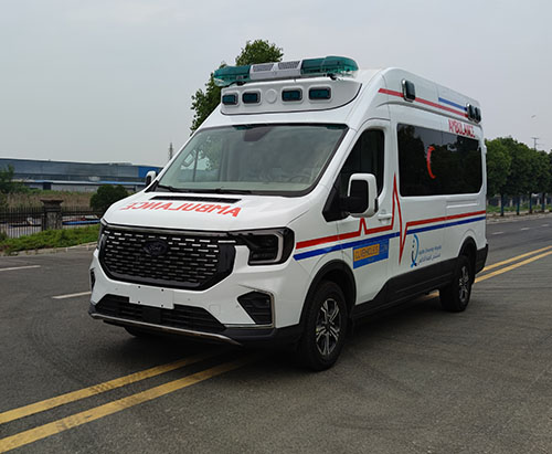 وحدتان من سيارة إسعاف FORD T8 ذات القيادة اليسرى (LHD) مخصصة للعناية المركزة (ICU) يتم شحنها إلى الأردن