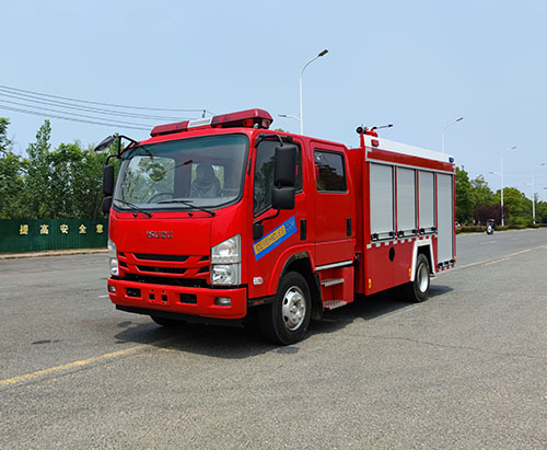شحن وحدة واحدة من شاحنة إطفاء الحرائق ISUZU ELF 4000L إلى الفلبين